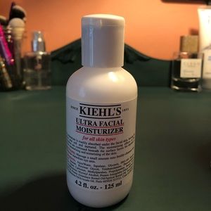 Kiehls Ultra Face Moisturizer —never opened!!